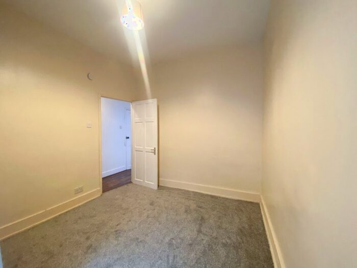 2 Bedroom Flat To Rent In Derby Road, East Ham, E7