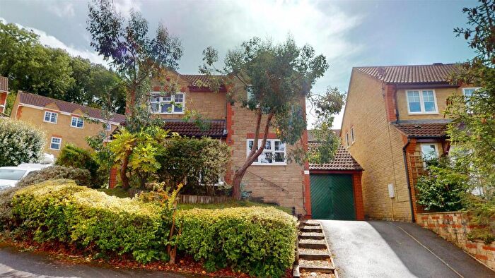 3 Bedroom Detached House For Sale In Ivy Walk, Midsomer Norton, Radstock, BA3