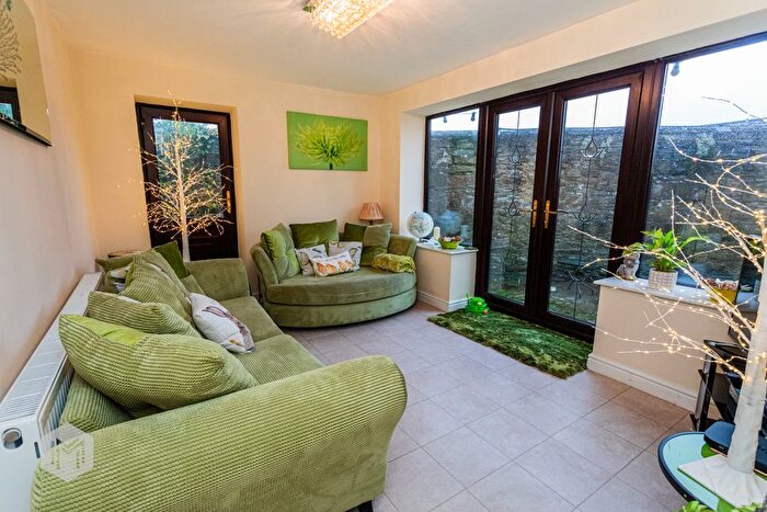 3 Bedroom Bungalow For Sale In Sharples Hall Drive, Bolton, Greater Manchester, BL1