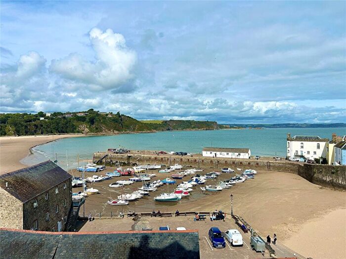 2 Bedroom Flat For Sale In Crackwell Street, Tenby, Pembrokeshire, SA70