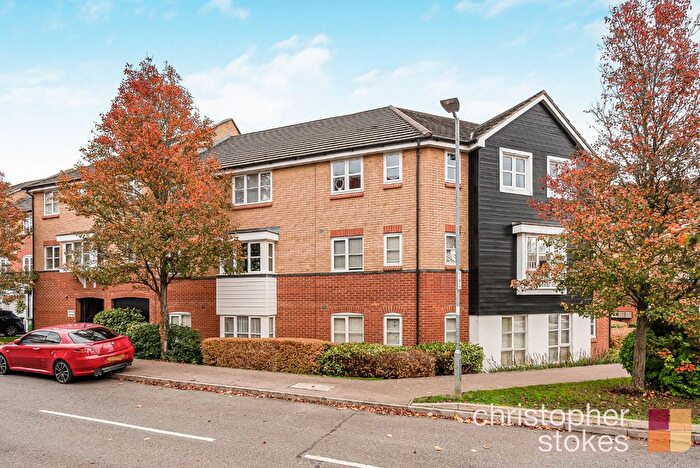 2 Bedroom Flat For Sale In Plomer Avenue, Hoddesdon, Hertfordshire, EN11