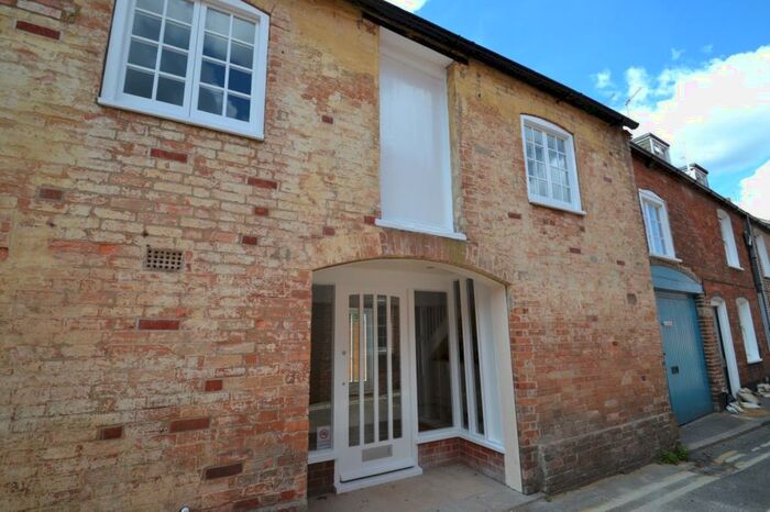 2 Bedroom Terraced House To Rent In Wareham, BH20