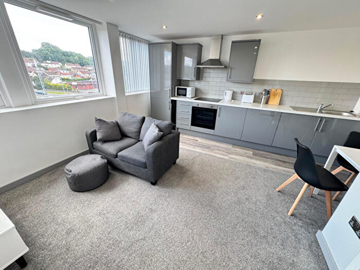 1 Bedroom Apartment To Rent In Yeadon House, Green Lane, Leeds, West Yorkshire, LS19