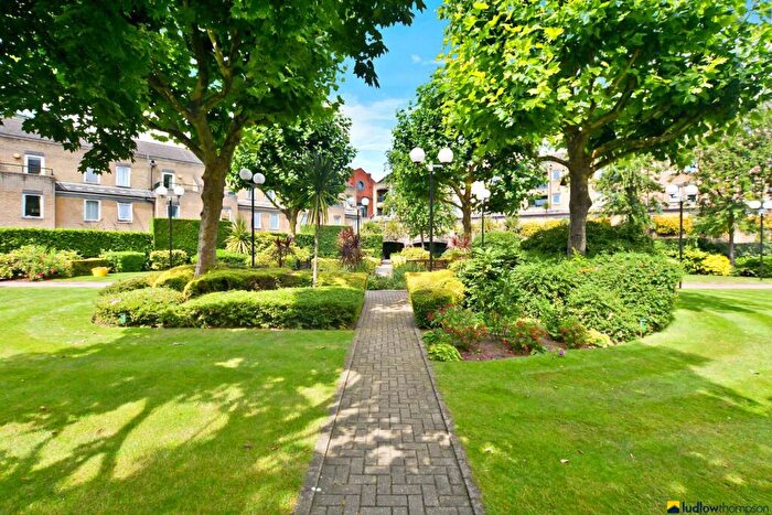 Studio To Rent In Back Church Lane, Aldgate, London, E1