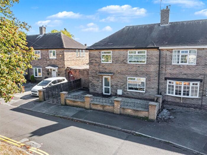 3 Bedroom Semi Detached House For Sale In Greencroft, Clifton, NG11