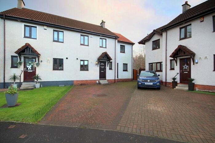 3 Bedroom Town House To Rent In Newford Grove, Clarkston, East Renfrewshire, G76
