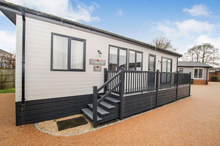 2 Bedroom Bungalow For Sale In Lodge - Chertsey Lane, Staines-Upon-Thames, TW18