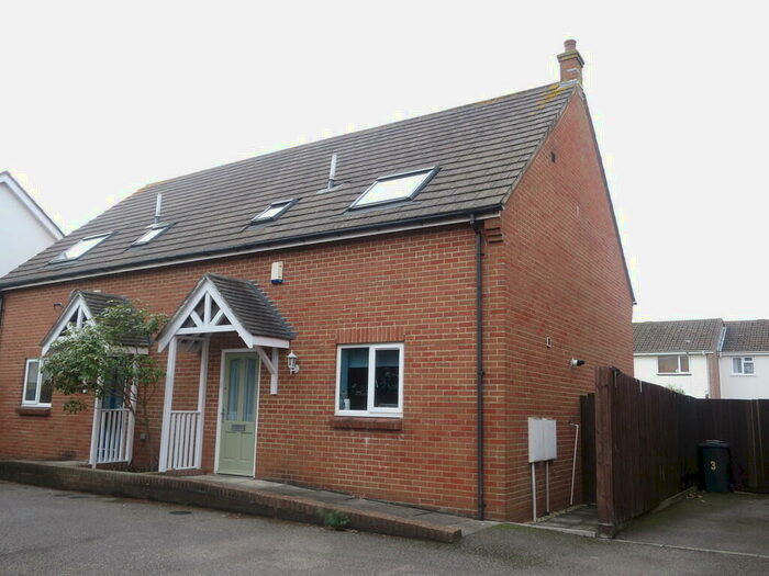 1 Bedroom Semi-Detached House To Rent In Hartmoor Gardens, Ensbury Park, BH10