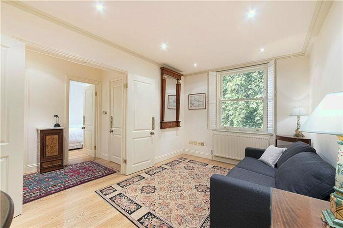 1 Bedroom Flat To Rent In Pavilion Road, Knightsbridge, London, SW1X