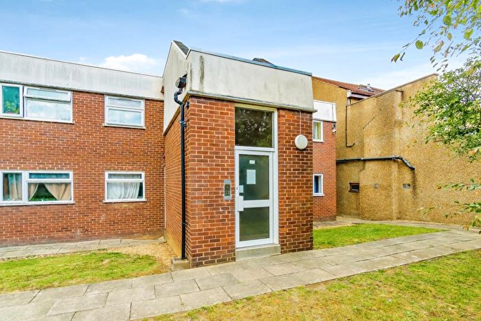 2 Bedroom Flat For Sale In Maple Road, London, SE20
