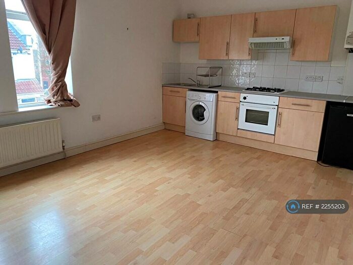 1 Bedroom Flat To Rent In Walter Street, Bristol, BS3