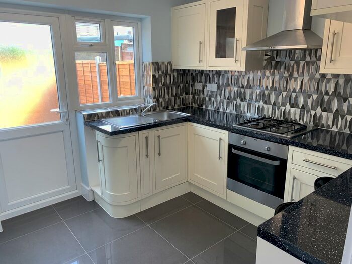 2 Bedroom Maisonette To Rent In Butler Street, Hillingdon, Uxbridge UB10