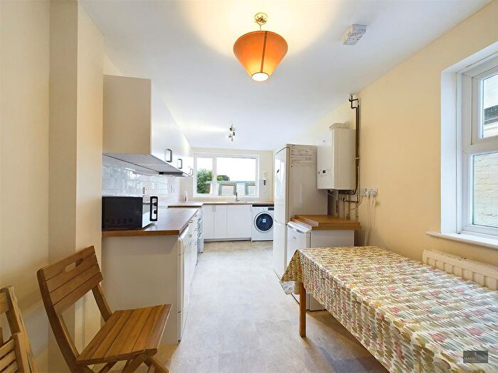 6 Bedroom Terraced House To Rent In Elmside, Exeter, EX4