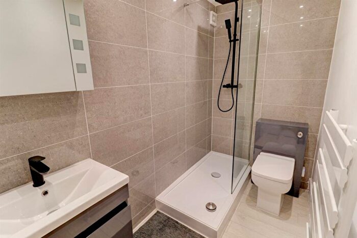 1 Bedroom Apartment For Sale In Holly Walk, Leamington Spa, CV32