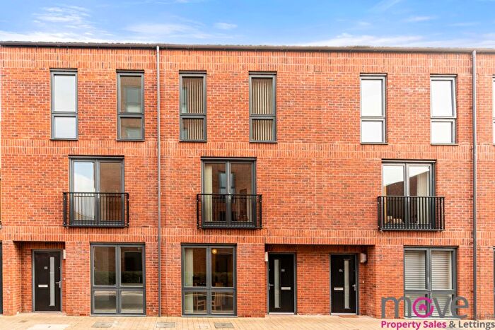3 Bedroom Terraced House To Rent In Friars Orchard, Gloucester, GL1