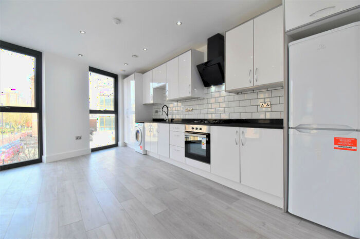 2 Bedroom Flat To Rent In Radhas House, Seven Sisters Road, London, N7