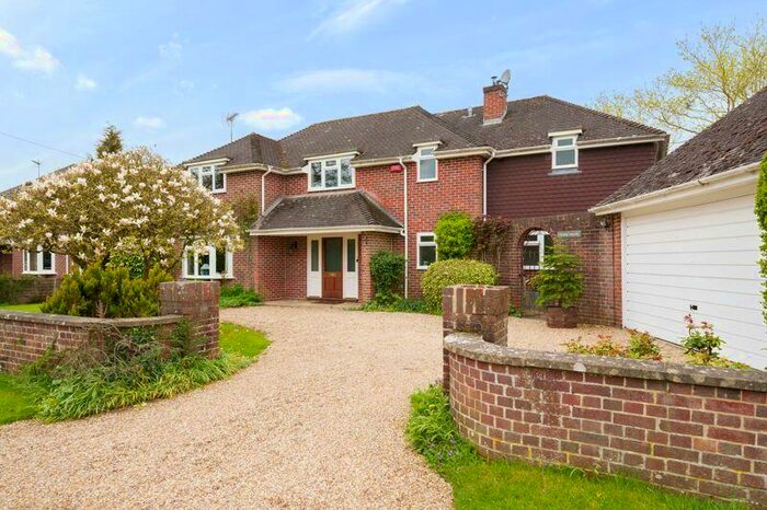 4 Bedroom Detached House For Sale In Mill Lane, Longparish, SP11