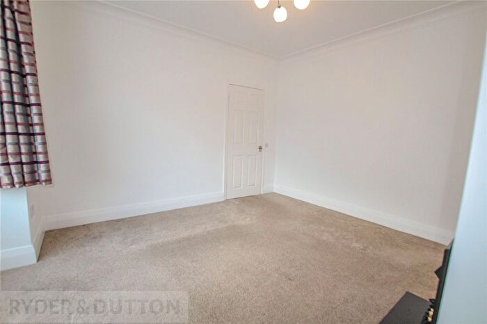 2 Bedroom Bungalow To Rent In Wood Lane, Huddersfield, West Yorkshire, HD4