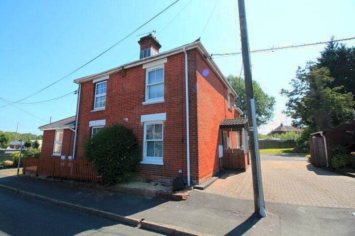 3 Bedroom Semi-Detached House To Rent In Chalk Hill, West End, SO18