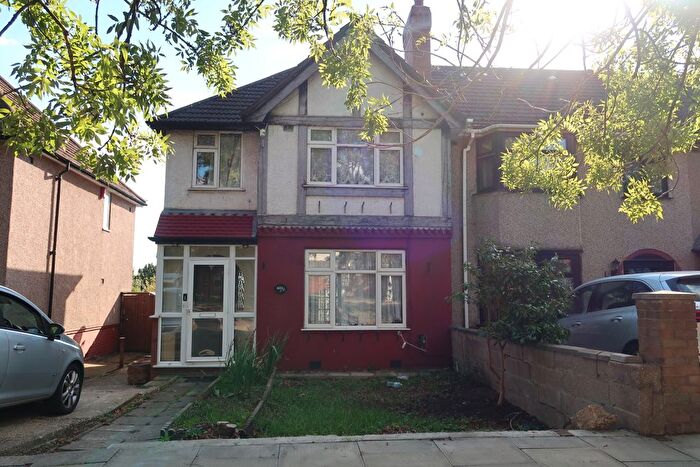 3 Bedroom End Of Terrace House To Rent In Whitton Avenue East, Greenford, UB6