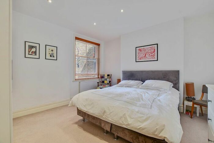 3 Bedroom Flat To Rent In Castellain Road, London, W9