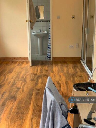 4 Bedroom Semi-Detached House To Rent In Maidenhead, Maidenhead, SL6