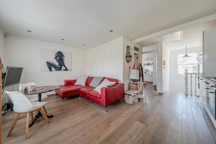 1 Bedroom Flat To Rent In Agincourt Road, London, NW3