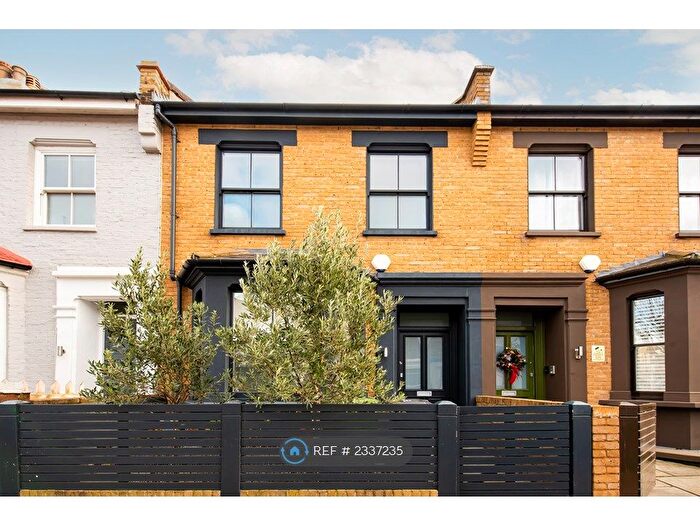 5 Bedroom Terraced House To Rent In Letchford Gardens, London, NW10