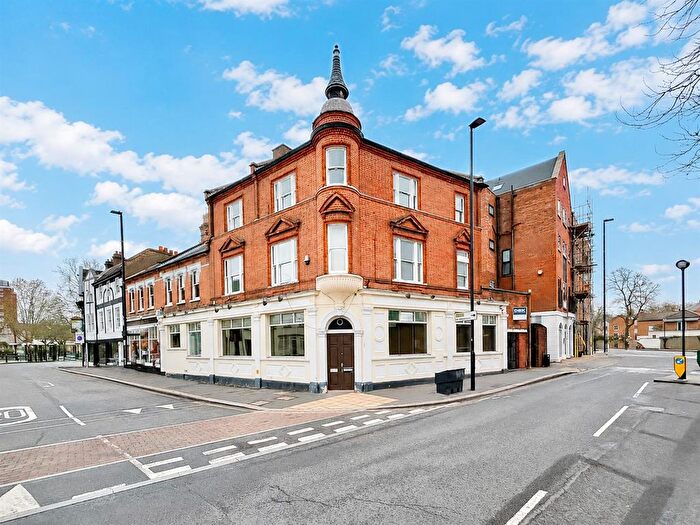 2 Bedroom Flat To Rent In Upper Square, Isleworth, TW7