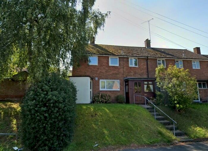 3 Bedroom Semi-Detached House To Rent In Cheriton Avenue, Southampton, SO18