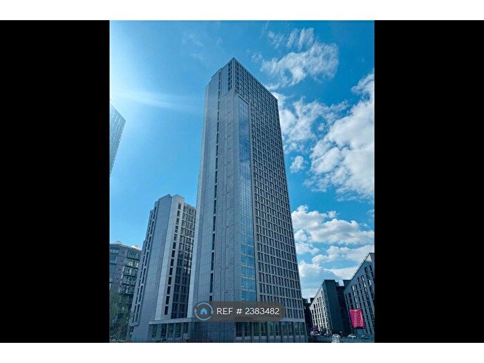 2 Bedroom Flat To Rent In Salford, Salford, M3