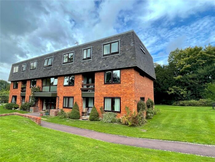 3 Bedroom Penthouse To Rent In Great Austins, Farnham, Surrey, GU9