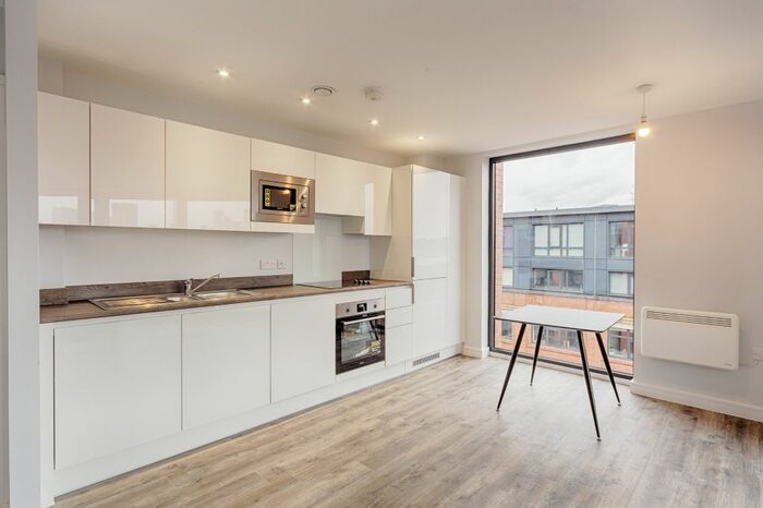 2 Bedroom Flat To Rent In Bradford Street, Birmingham, B12