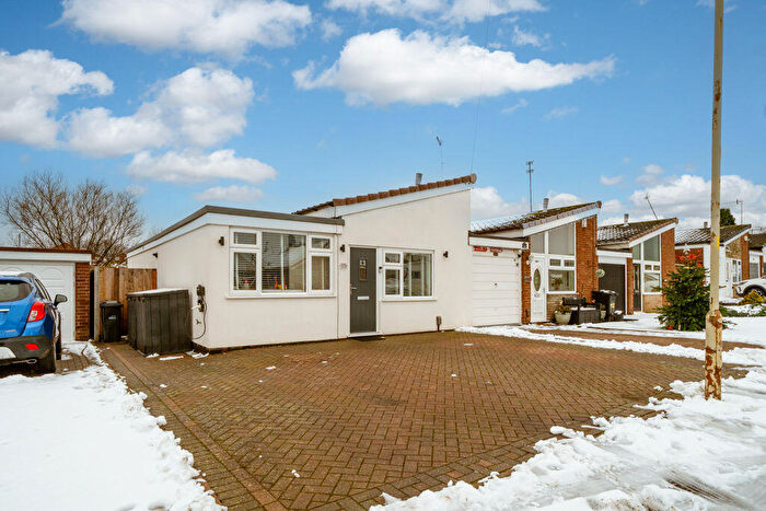 2 Bedroom Bungalow For Sale In Lydgate Road, Kingswinford, DY6