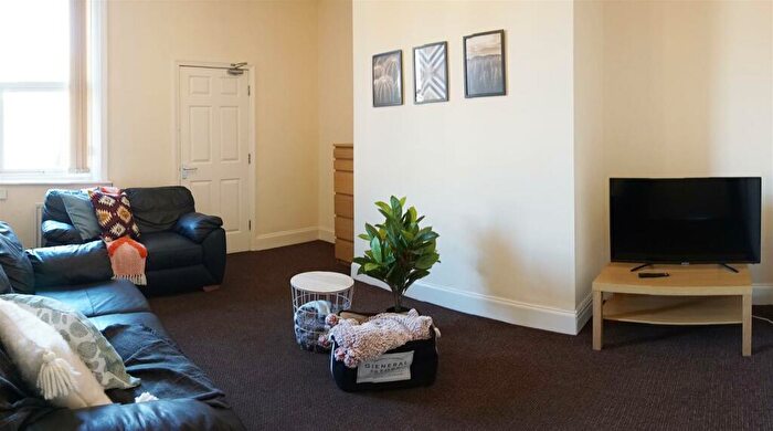 3 Bedroom Penthouse To Rent In Cartington Terrace, NE6