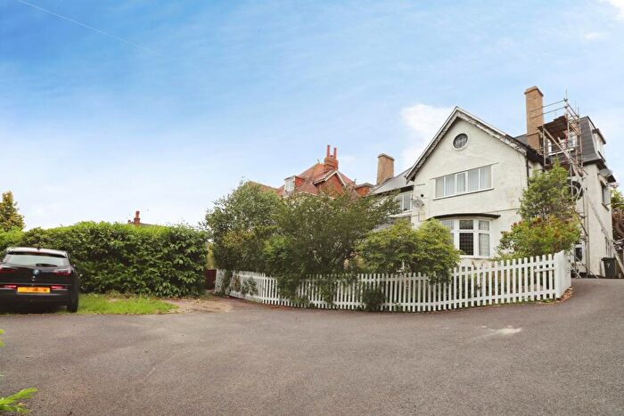 1 Bedroom Flat To Rent In Richmond Park Avenue, Bournemouth, BH8
