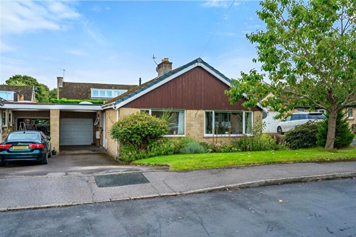 3 Bedroom Bungalow For Sale In Park Square, Pool In Wharfedale, Otley, West Yorkshire, Uk, LS21