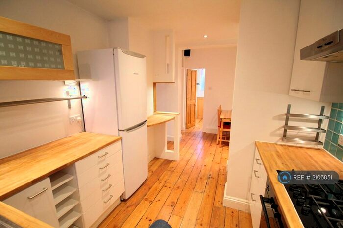 1 Bedroom Flat To Rent In Lavender Hill, London, SW11