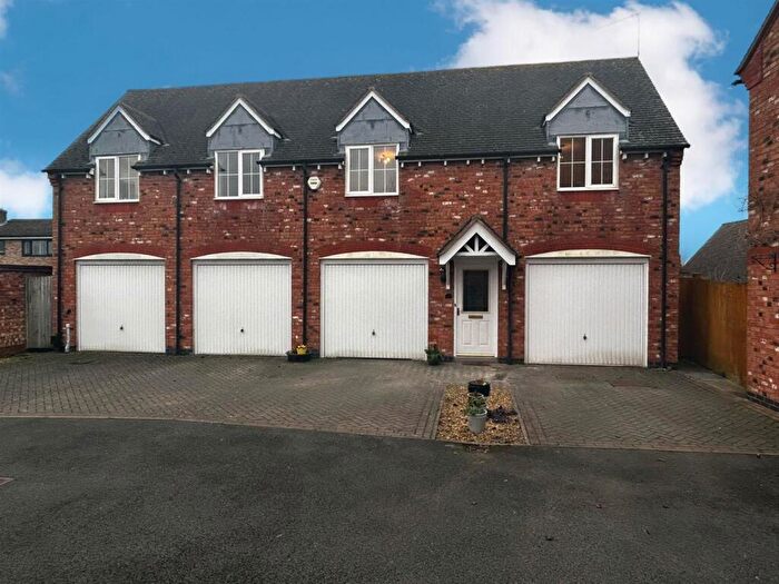 2 Bedroom Coach House To Rent In Huntington Court, Lowes Lane, Wellesbourne, CV35