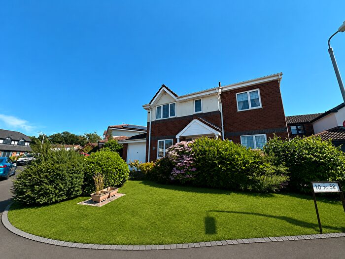 4 Bedroom Detached House For Sale In Parkway, Westhoughton, BL5