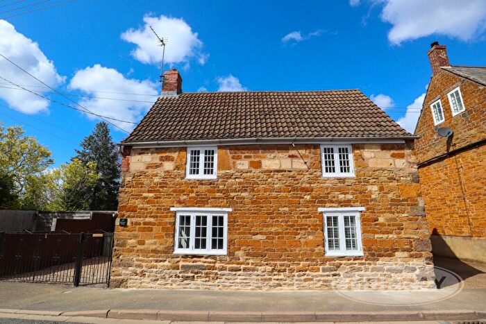 2 Bedroom Cottage For Sale In Main Street, Caldecott, Market Harborough, LE16