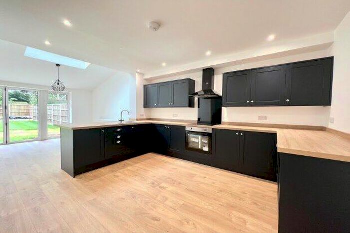 3 Bedroom Semi-Detached House To Rent In Russell Drive, Nottingham, NG8