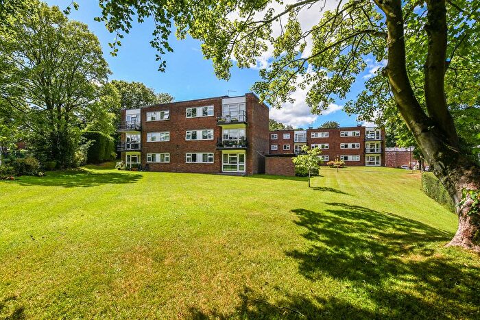 2 Bedroom Flat For Sale In Townfield Gardens, Altrincham, WA14