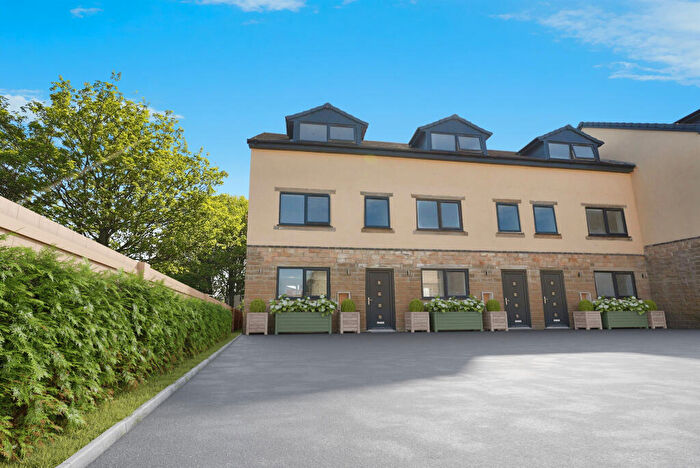 4 Bedroom Terraced House For Sale In Dovesdale Road, Bradford, BD5