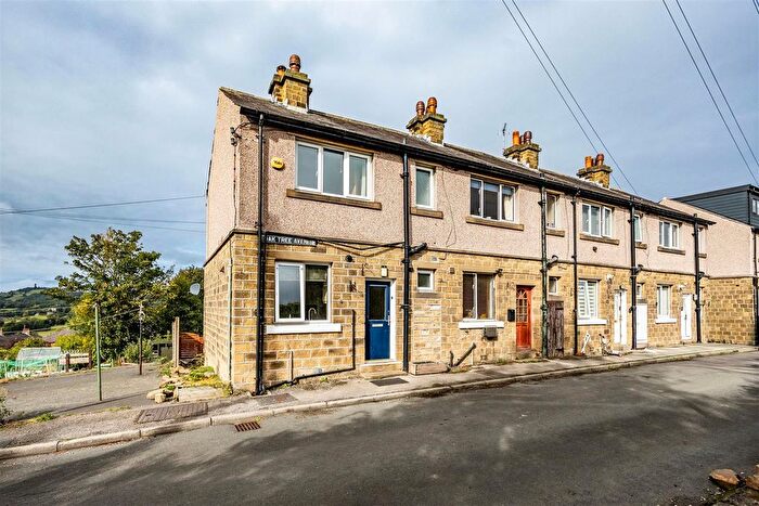2 Bedroom End Of Terrace House For Sale In Oak Tree Avenue, Fenay Bridge, Huddersfield, HD8