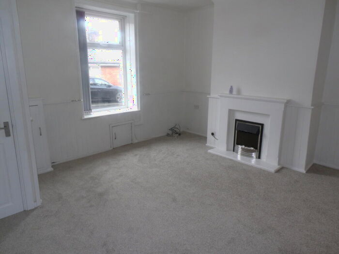 2 Bedroom House To Rent In School Street, BB1