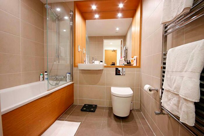 2 Bedroom Flat To Rent In Barking Road, London, E16