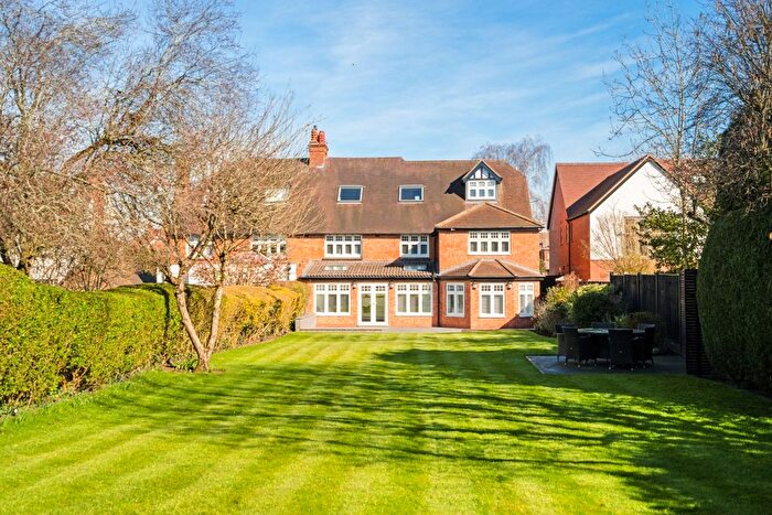 6 Bedroom Semi-Detached House To Rent In Banbury Road, Stratford-Upon-Avon, CV37