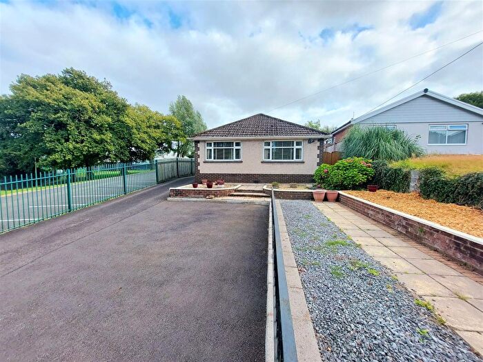 3 Bedroom Detached Bungalow For Sale In Park Road, Gowerton, Swansea, SA4