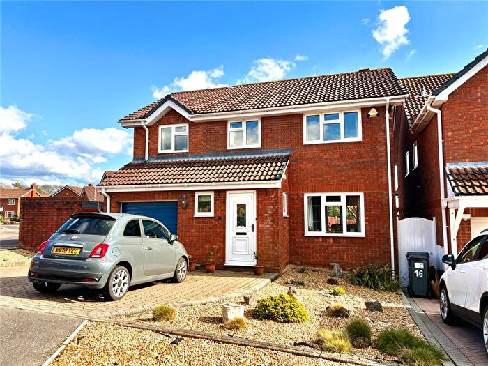 4 Bedroom Detached House For Sale In Springvale Avenue, Bournemouth, BH7